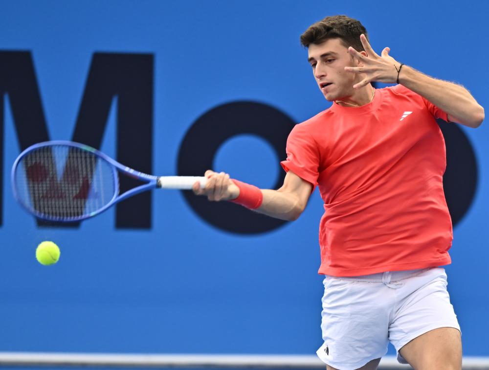 极速电竞官网：跟队记者：纽卡对托纳利的估价可能在9000万到1亿欧元之间.